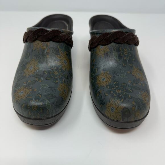 Crocs Clogs Women's Size 6 Green Brown Sarah Clog Mule Leather Braiding Floral - Picture 6 of 9